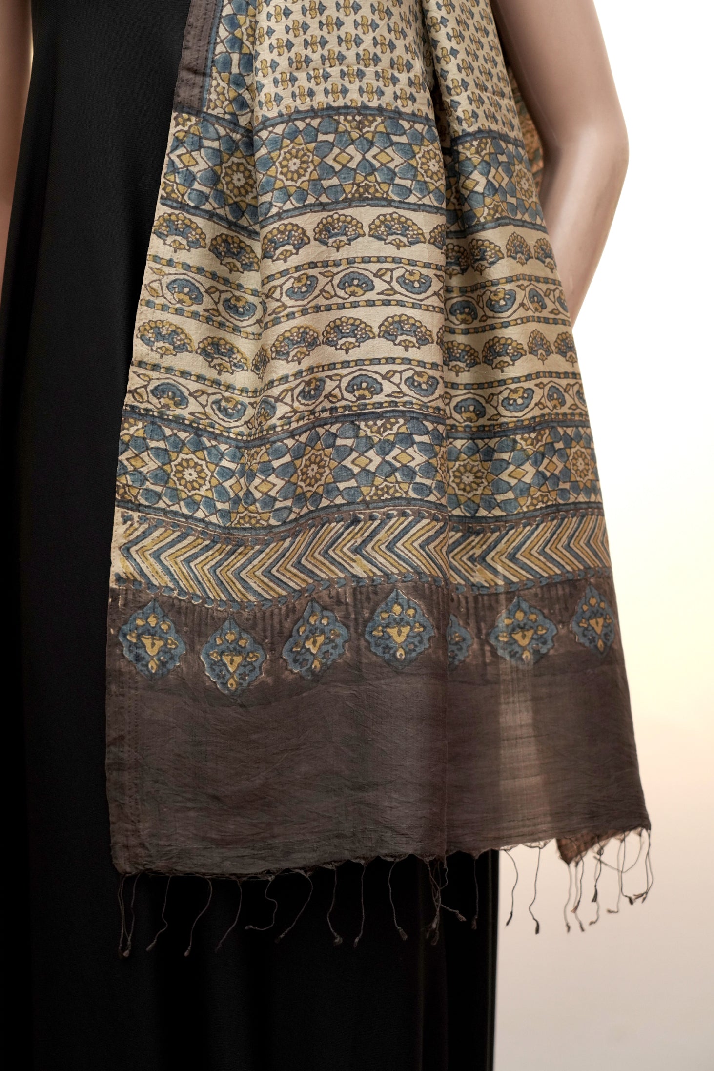 Indigo & Gold Mandala | Premium Ajrak Handwoven Stall
