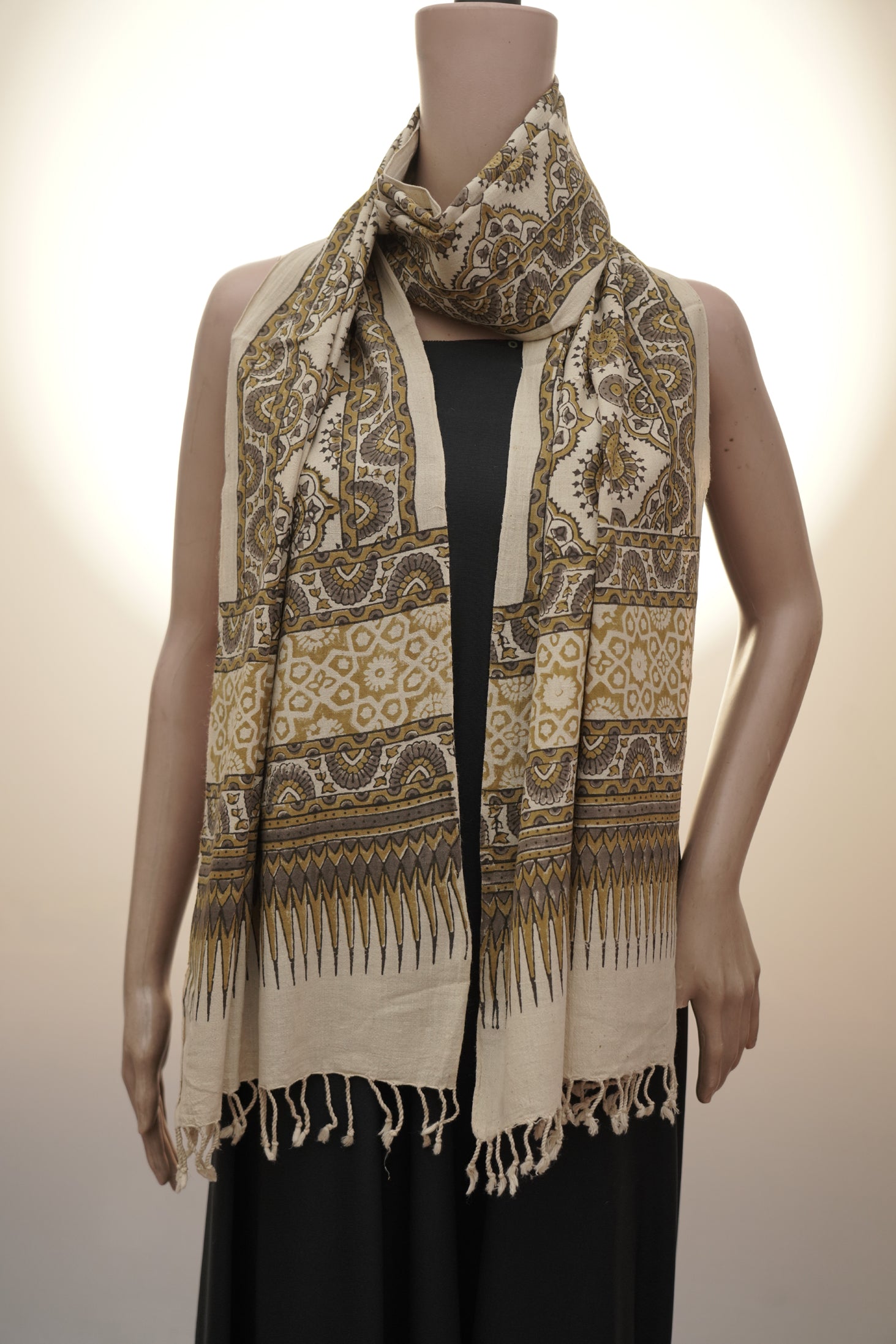 Ajrak Suvarna Rekha | Handwoven Stall