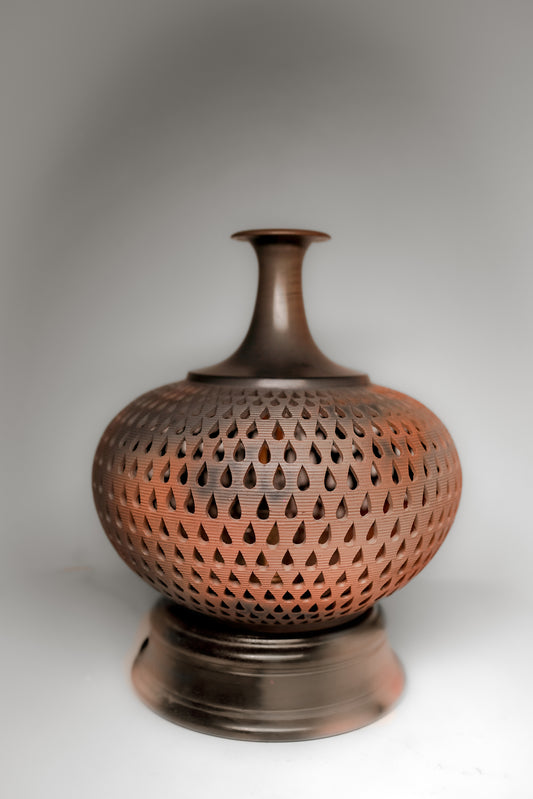 Round Neck Teardrop Cut Lantern