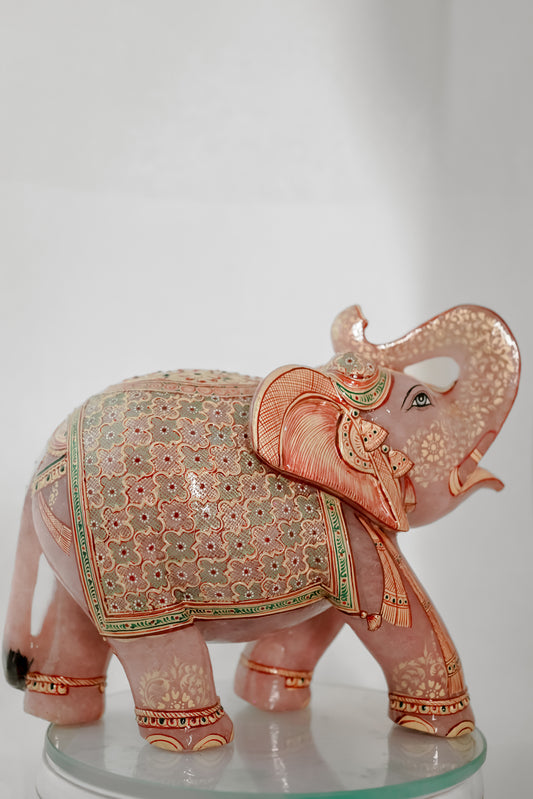 Exquisite Rose Quartz Elephant – Handcrafted Gemstone Décor