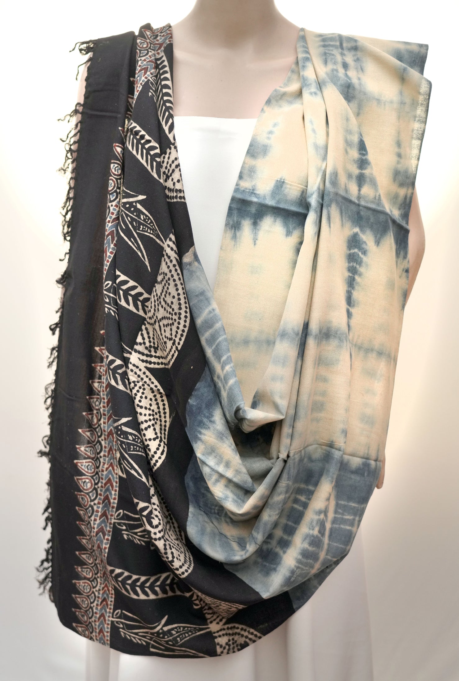 Ajrak Neel Dhara | Handwoven Dupatta