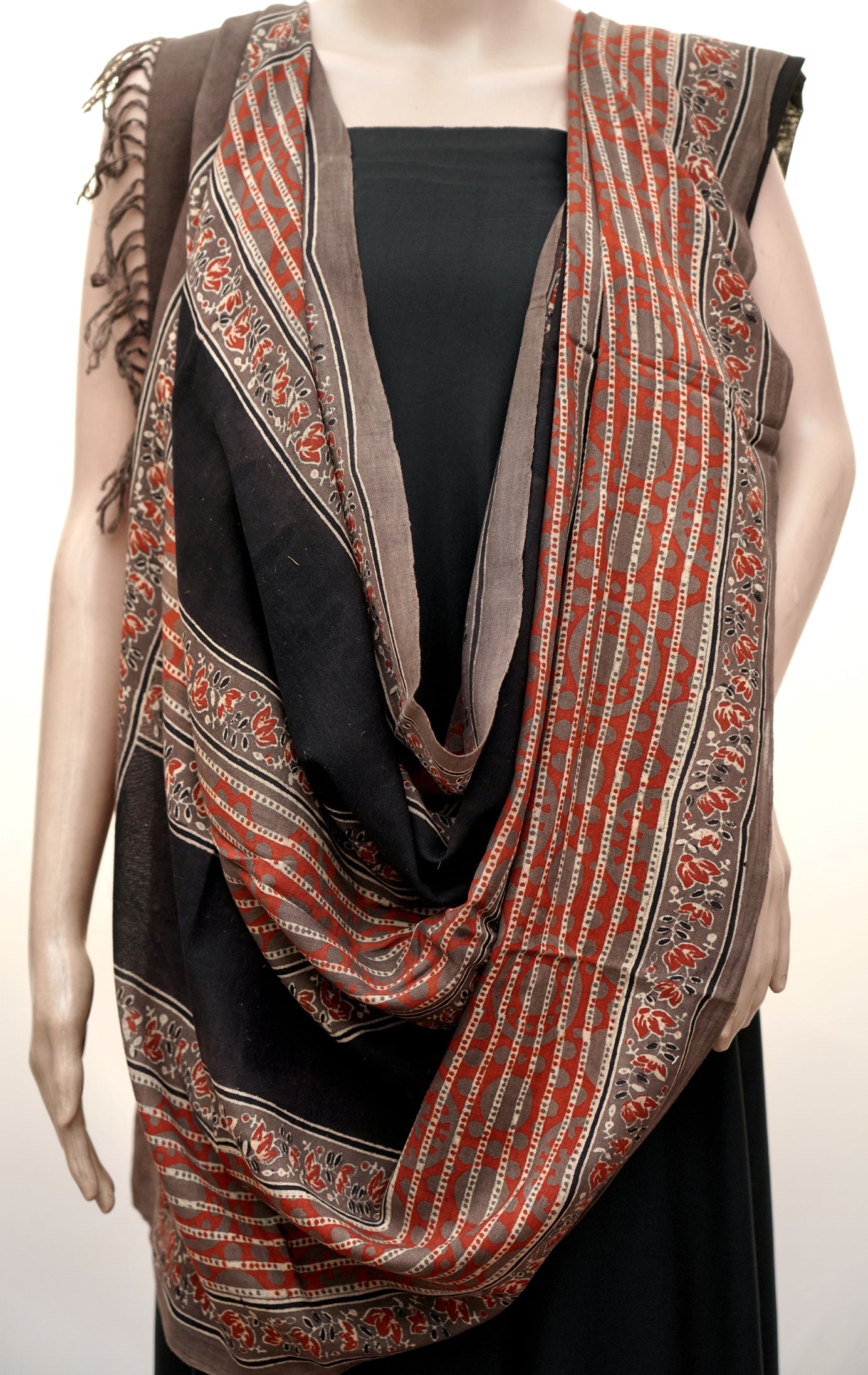 Ajrak Shyam Rekha | Handwoven Dupatta