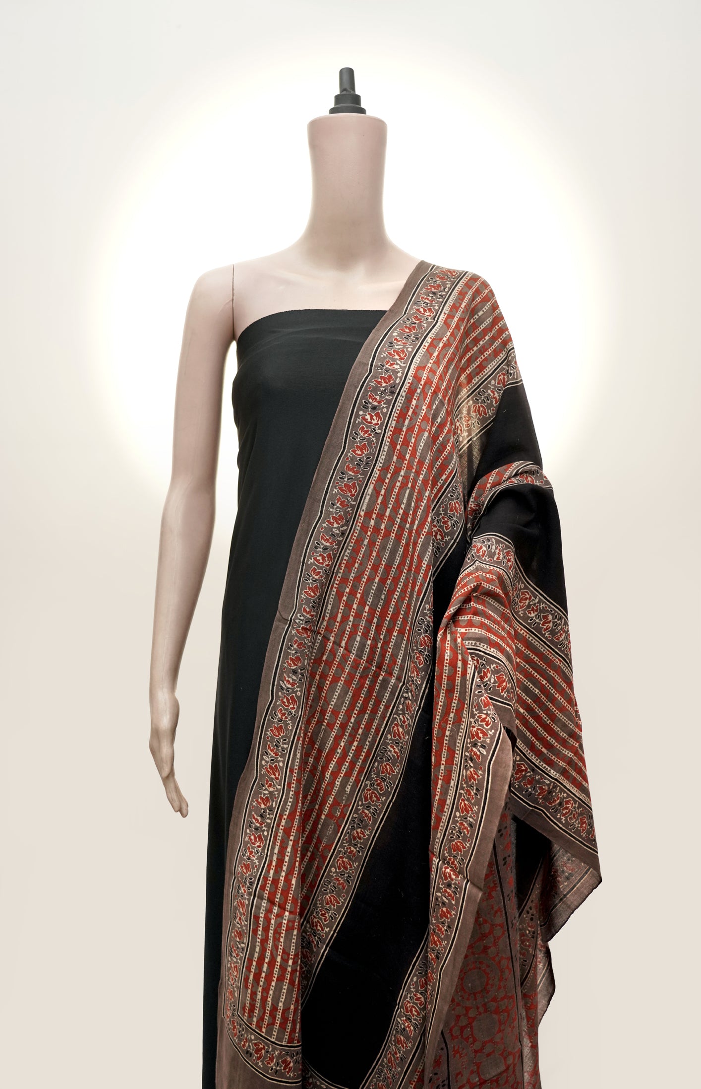 Ajrak Shyam Rekha | Handwoven Dupatta