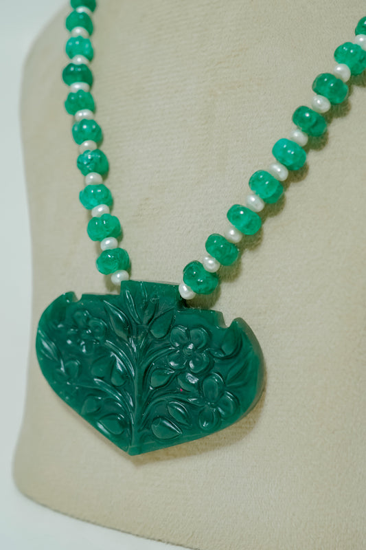Green Emerald Leaf Necklace – Heritage-Inspired Designer Jewelry