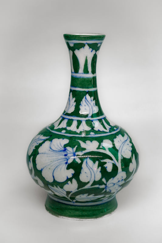 Emerald Vine Home Decor Elegant Vase