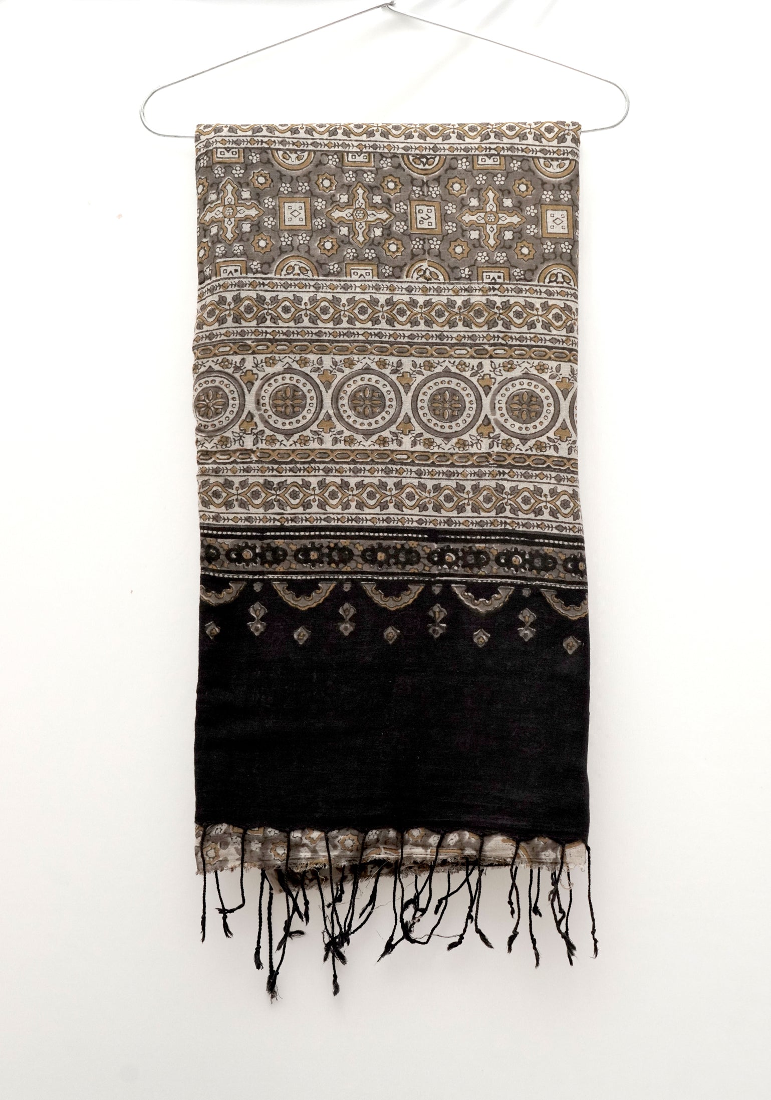 Ajrak Geometric Elegance | Handwoven Saree