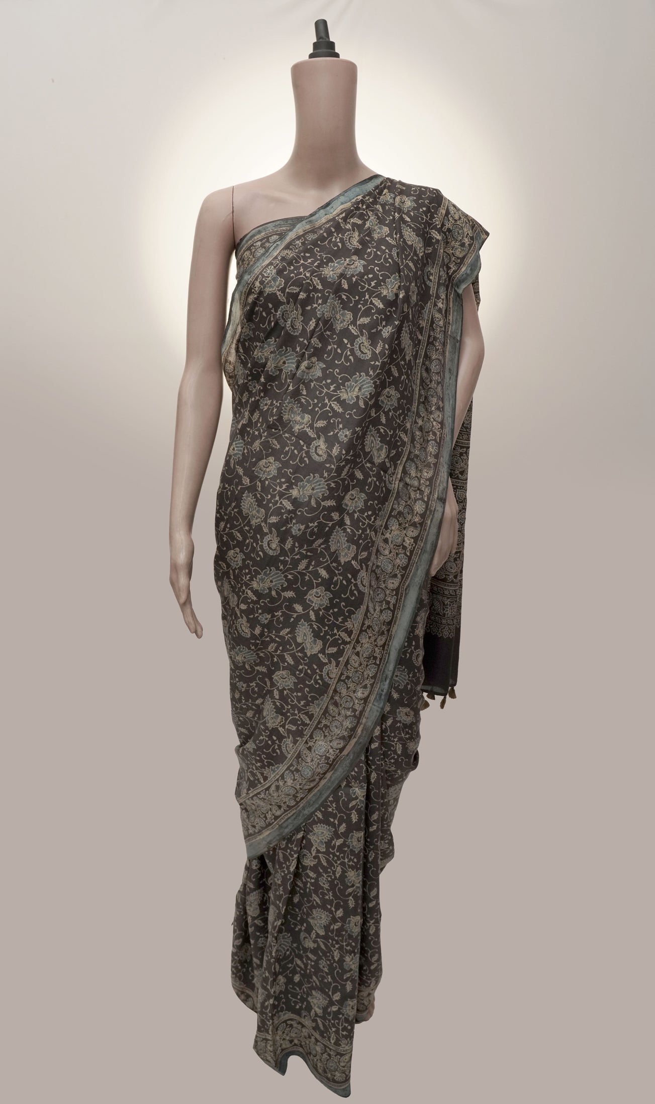Ajrak Kala Gulab Boota | Handcrafted Cotton Saree