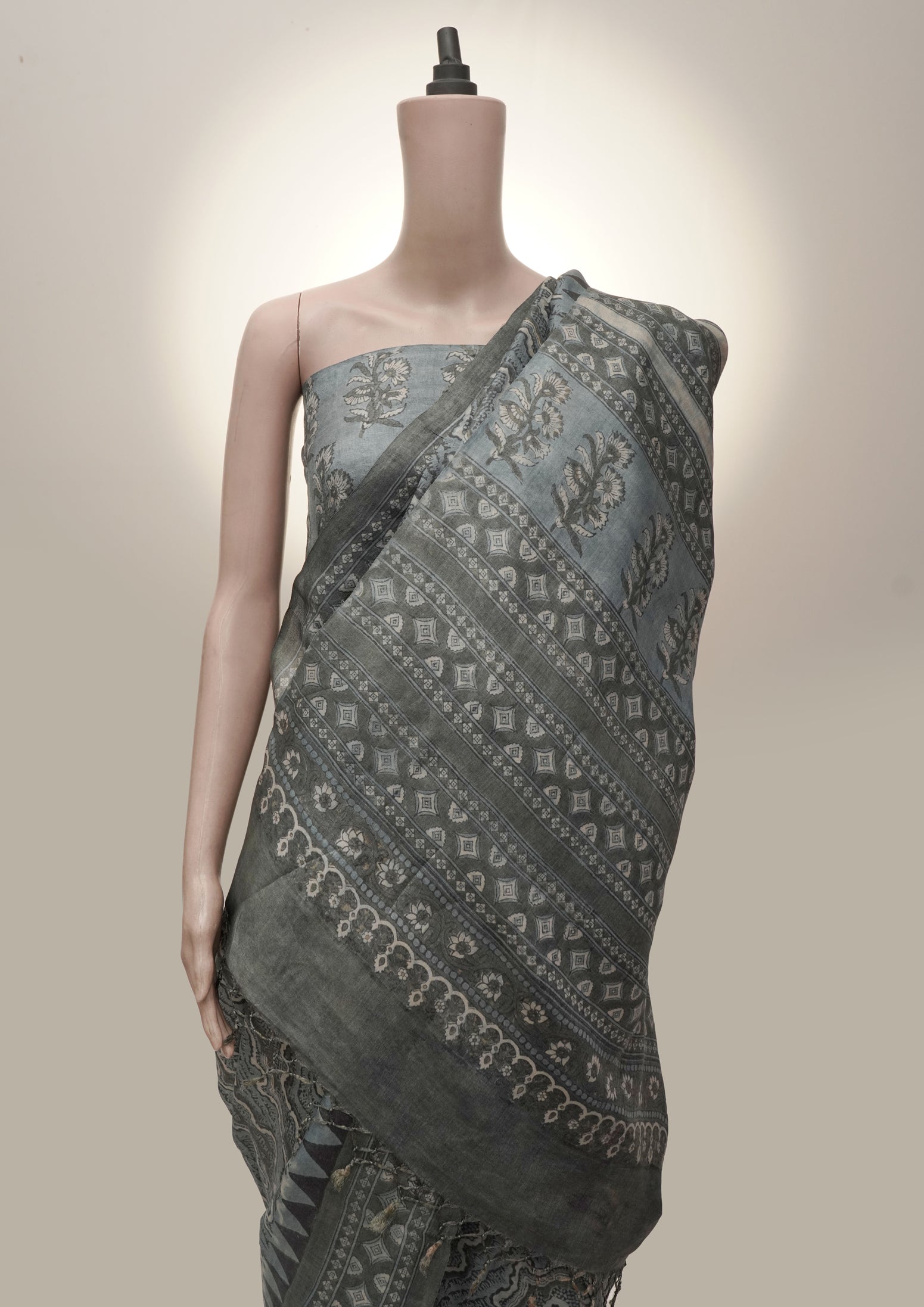Heritage Waves | Handwoven Ajrak Saree
