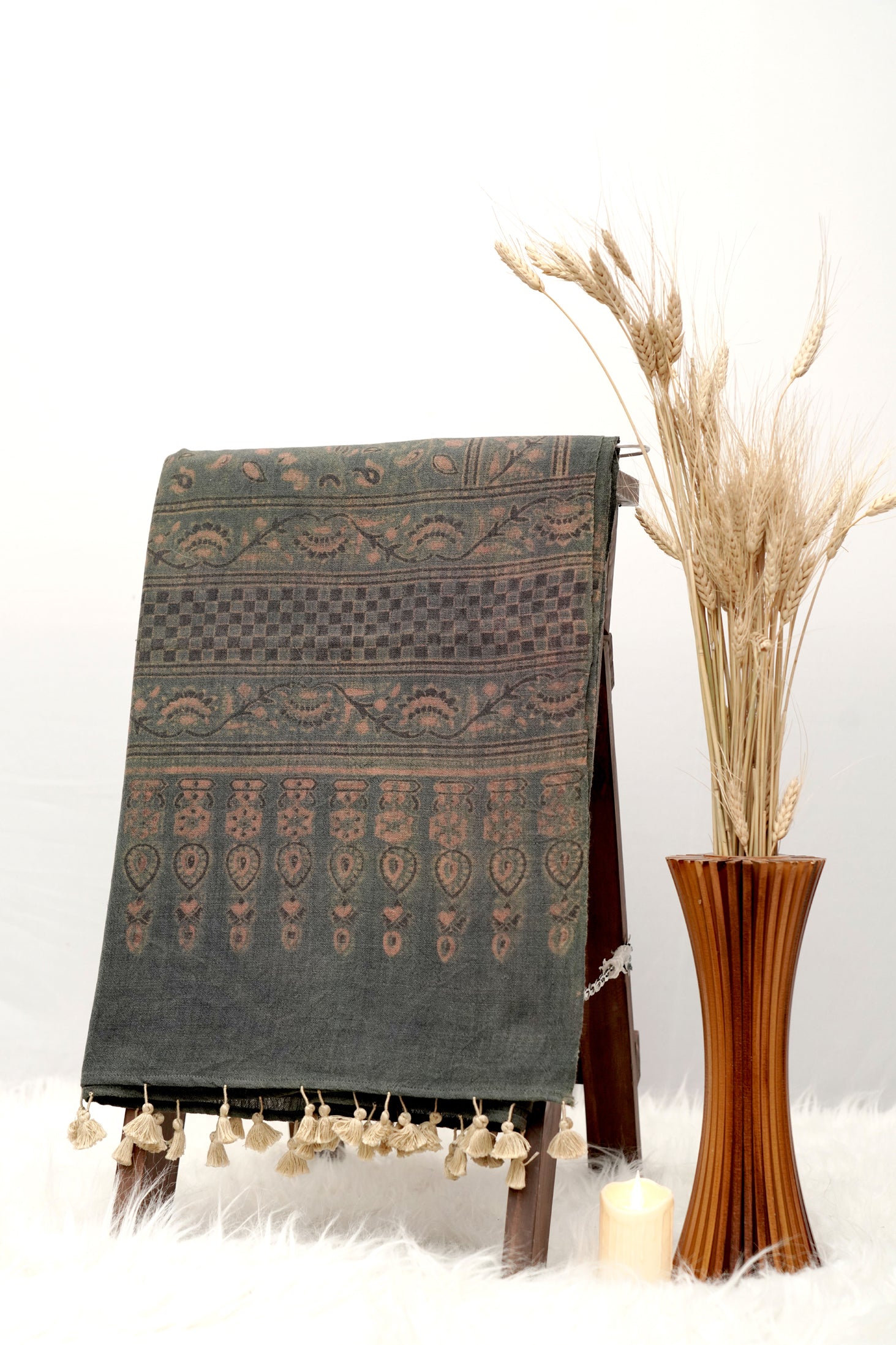 Ajrak Hari Dhvani | Handwoven Dupatta