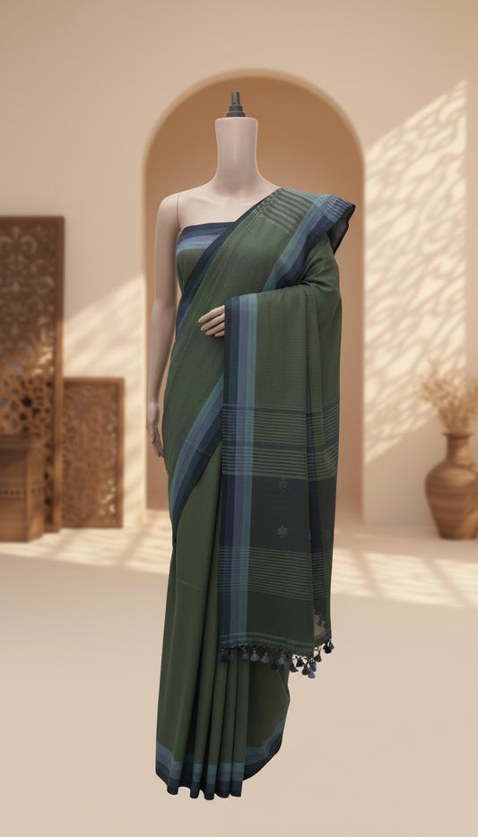 Forest Dawn | Gradation Kutch Handwoven Saree