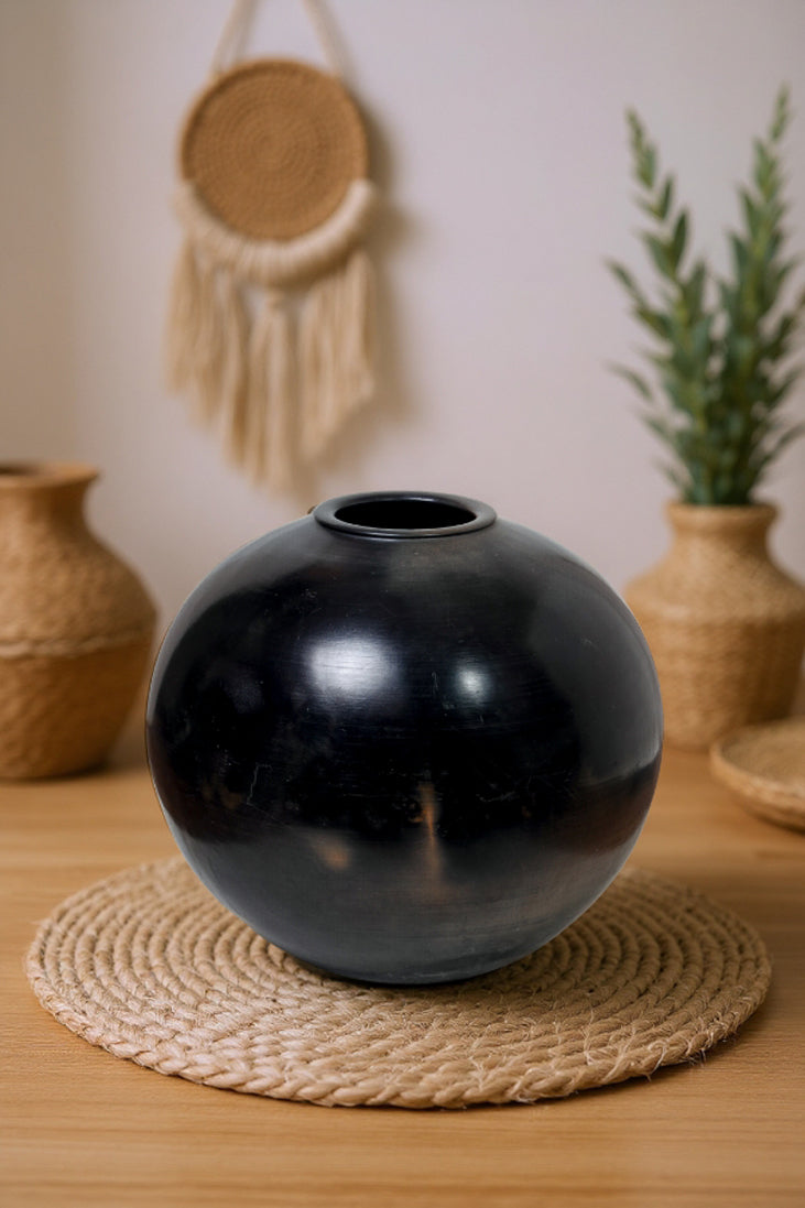 Midnight Matka Decorative Pot – Elegant Ceramic & Terracotta Décor