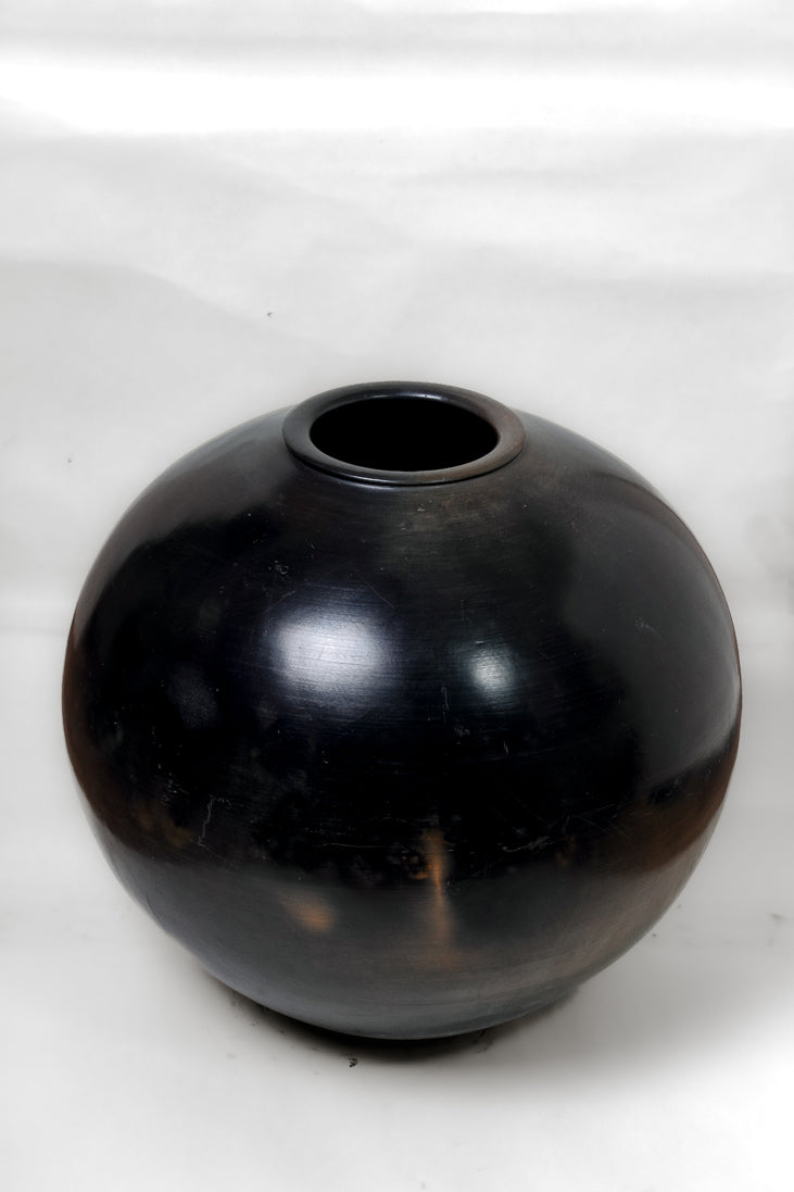 Midnight Matka Decorative Pot – Elegant Ceramic & Terracotta Décor