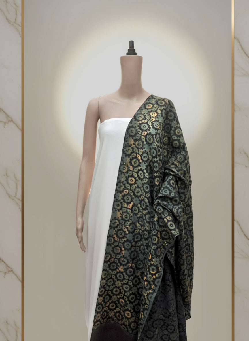 Ajrak Kaali Phoolwari | Handwoven Dupatta