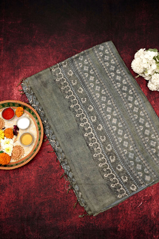 Heritage Waves | Handwoven Ajrak Saree