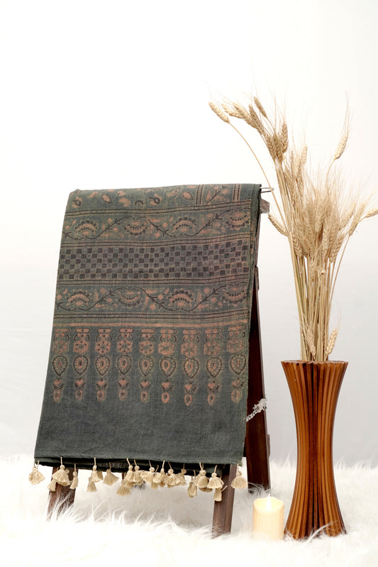 Ajrak Hari Dhvani Dupatta
