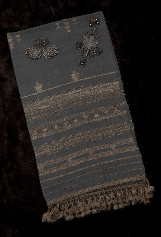 Whispers of Slate | Handwoven Kutch Wool Stall